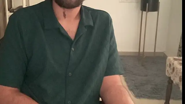 Snapshot of MakeMeAwareAah chatting on December 2025 07:28:01 AM MakeMeAwareAah online show from December 2025 07:28:01 AM