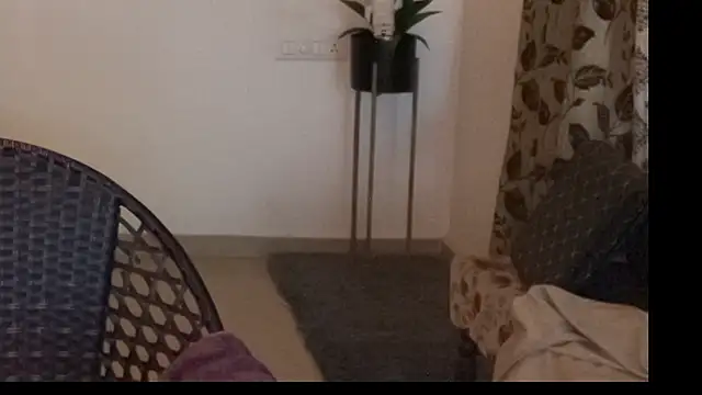 Snapshot of MakeMeAwareAah chatting on December 2025 01:03:02 AM MakeMeAwareAah online show from December 2025 01:03:02 AM