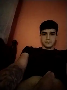 Snapshot of Danii2005 chatting on October 2025 06:20:02 PM Danii2005 online show from October 2025 06:20:02 PM