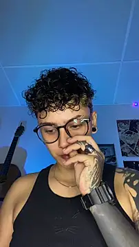 Snapshot of Abby_Evanns1 chatting on October 2025 11:37:01 PM Abby Evanns1 online show from October 2025 11:37:01 PM