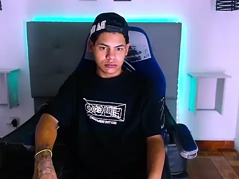 Snapshot of Yordi_Alpha chatting on December 2025 06:39:02 AM Yordi Alpha online show from December 2025 06:39:02 AM