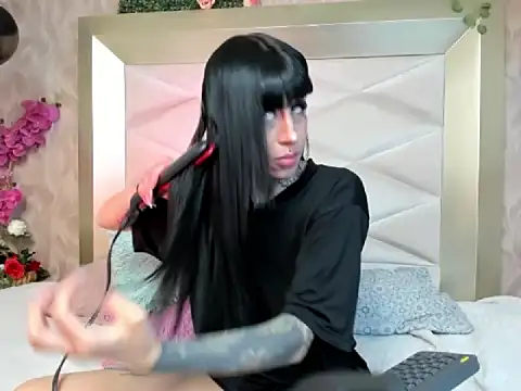 Snapshot of HaryBlair chatting on November 2025 05:44:01 AM HaryBlair online show from November 2025 05:44:01 AM