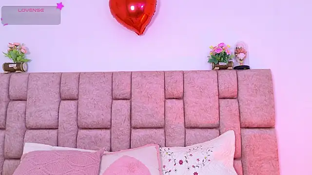 Snapshot of Karina_Wong chatting on October 2025 07:57:02 PM Karina Wong online show from October 2025 07:57:02 PM