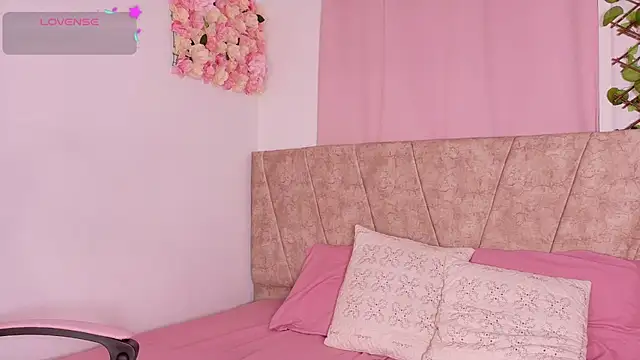 Snapshot of Karina_Wong chatting on November 2025 07:25:01 PM Karina Wong online show from November 2025 07:25:01 PM