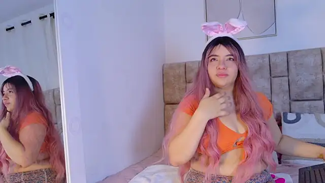 Snapshot of Karina_Wong chatting on November 2025 09:16:01 PM Karina Wong online show from November 2025 09:16:01 PM