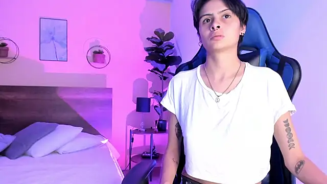 MartinnaGrecco online show from November 2025 08:34:02 PM