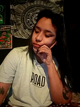 Snapshot of Isis_Bathory chatting on November 2025 11:52:02 AM Isis Bathory online show from November 2025 11:52:02 AM