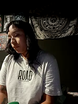 Snapshot of Isis_Bathory chatting on November 2025 11:14:02 PM Isis Bathory online show from November 2025 11:14:02 PM