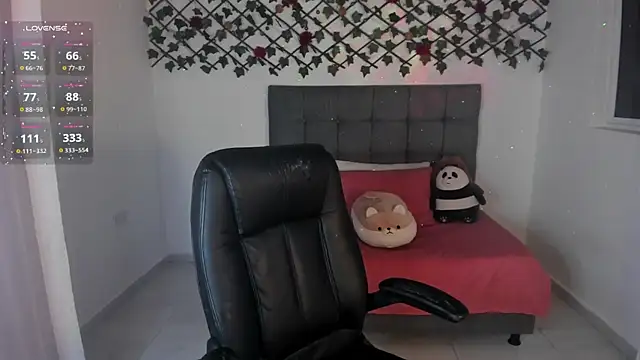 Snapshot of Karly_Closson chatting on November 2025 04:23:02 AM Karly Closson online show from November 2025 04:23:02 AM