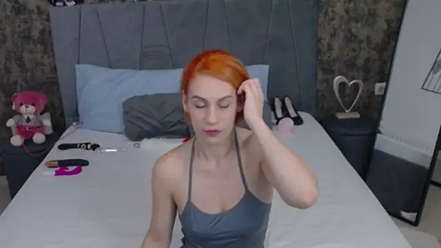 Snapshot of AmberMinxy chatting on November 2025 06:23:02 AM AmberMinxy online show from November 2025 06:23:02 AM