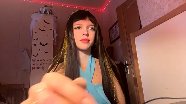 Snapshot of LiltedLube chatting on November 2025 09:44:02 AM LiltedLube online show from November 2025 09:44:02 AM