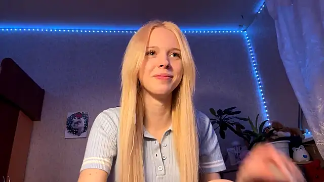 Snapshot of LiltedLube chatting on November 2025 03:18:02 PM LiltedLube online show from November 2025 03:18:02 PM