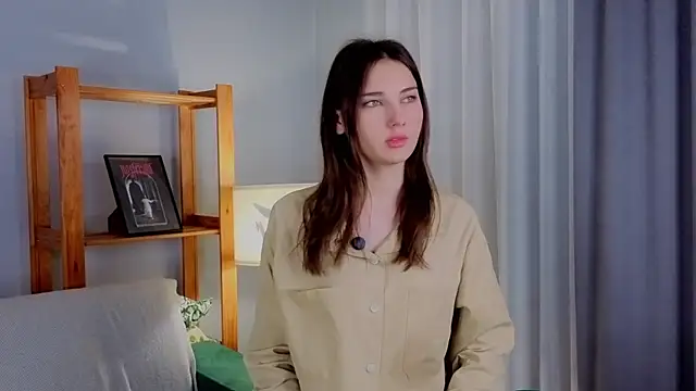 Snapshot of KateCahee chatting on November 2025 12:55:01 AM KateCahee online show from November 2025 12:55:01 AM