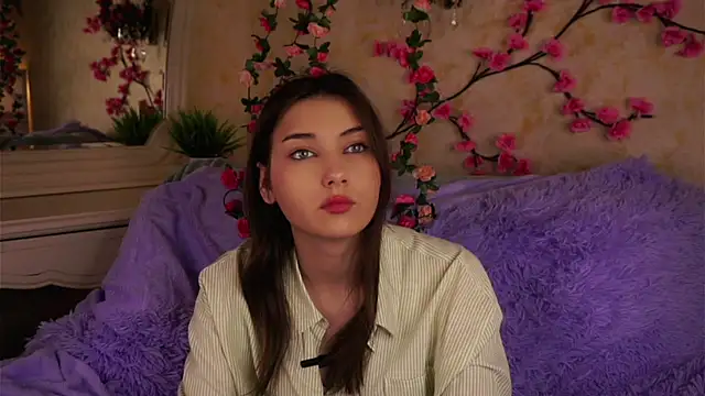 Snapshot of KateCahee chatting on November 2025 02:21:02 AM KateCahee online show from November 2025 02:21:02 AM