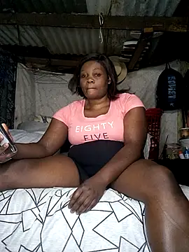 Snapshot of blackbeautyxx92 chatting on October 2025 12:33:01 PM blackbeautyxx92 online show from October 2025 12:33:01 PM