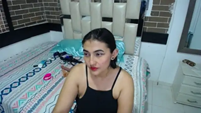 Snapshot of yuliet_latin69 chatting on November 2025 01:33:02 PM yuliet latin69 online show from November 2025 01:33:02 PM