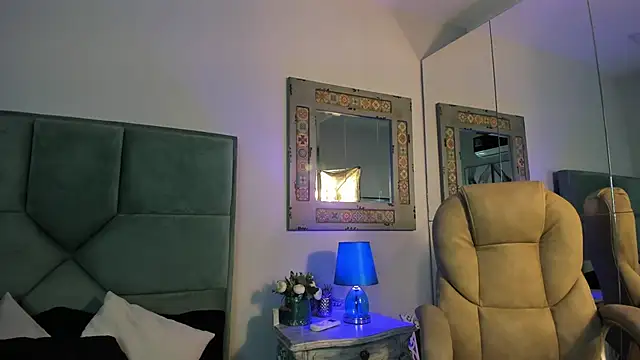 Snapshot of Mr_Strike chatting on November 2025 03:19:02 AM Mr Strike online show from November 2025 03:19:02 AM