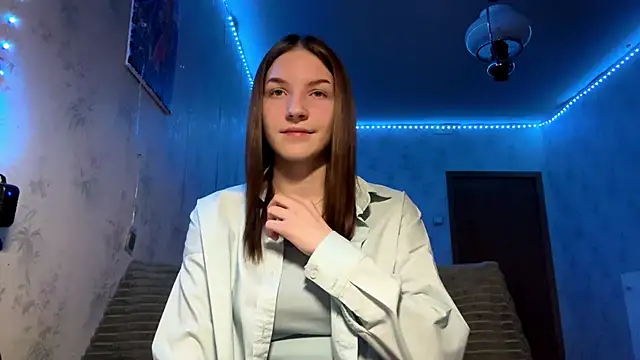 Snapshot of Beauty_miIa chatting on November 2025 04:40:01 PM Beauty miIa online show from November 2025 04:40:01 PM