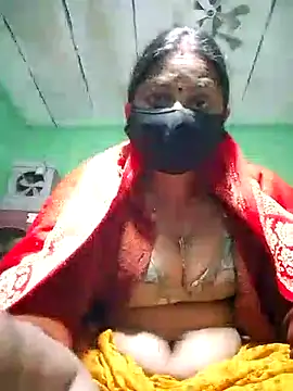 Snapshot of QRESABABY chatting on November 2025 12:06:01 PM QRESABABY online show from November 2025 12:06:01 PM