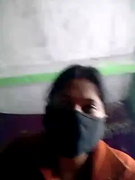 Snapshot of QRESABABY chatting on November 2025 06:32:01 PM QRESABABY online show from November 2025 06:32:01 PM