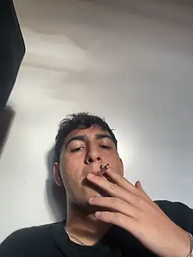 Snapshot of Gduende7 chatting on November 2025 08:33:02 PM Gduende7 online show from November 2025 08:33:02 PM