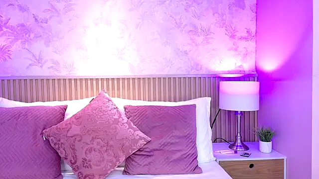 Snapshot of AdelineJhones chatting on November 2025 01:56:02 PM AdelineJhones online show from November 2025 01:56:02 PM