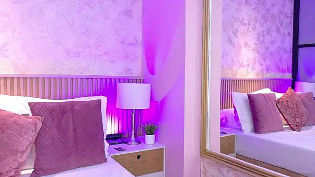 Snapshot of AdelineJhones chatting on November 2025 01:33:02 PM AdelineJhones online show from November 2025 01:33:02 PM