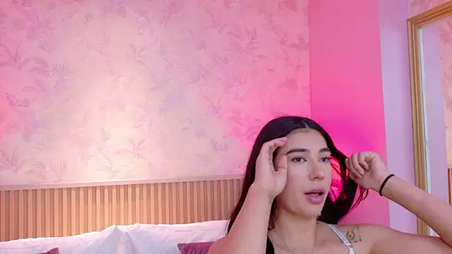 Snapshot of AdelineJhones chatting on December 2025 02:23:02 PM AdelineJhones online show from December 2025 02:23:02 PM