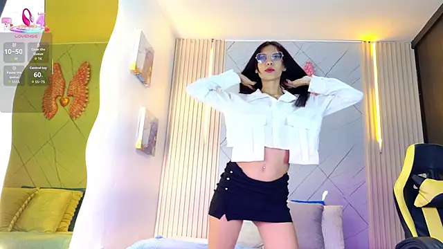 Snapshot of Sara_swift9 chatting on November 2025 08:00:01 PM Sara swift9 online show from November 2025 08:00:01 PM