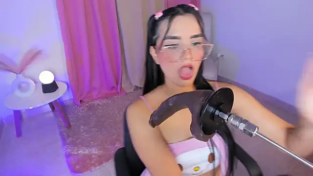 Snapshot of laana_foxx chatting on November 2025 03:05:01 AM laana foxx online show from November 2025 03:05:01 AM