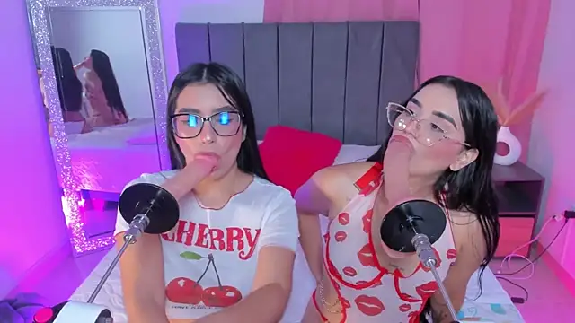 Snapshot of laana_foxx chatting on December 2025 03:01:02 AM laana foxx online show from December 2025 03:01:02 AM