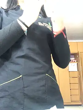 Snapshot of MAVI_EC chatting on November 2025 10:45:02 AM MAVI EC online show from November 2025 10:45:02 AM