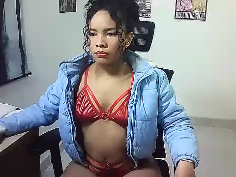 Snapshot of Gigi_Scott_ chatting on December 2025 03:22:01 AM Gigi Scott online show from December 2025 03:22:01 AM