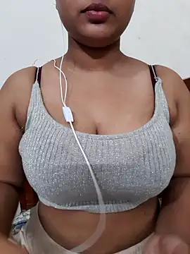 Snapshot of PORI-MONI2025 chatting on November 2025 03:34:02 PM PORI-MONI2025 online show from November 2025 03:34:02 PM