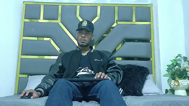 Snapshot of Neytanmalcon chatting on November 2025 03:05:01 AM Neytanmalcon online show from November 2025 03:05:01 AM