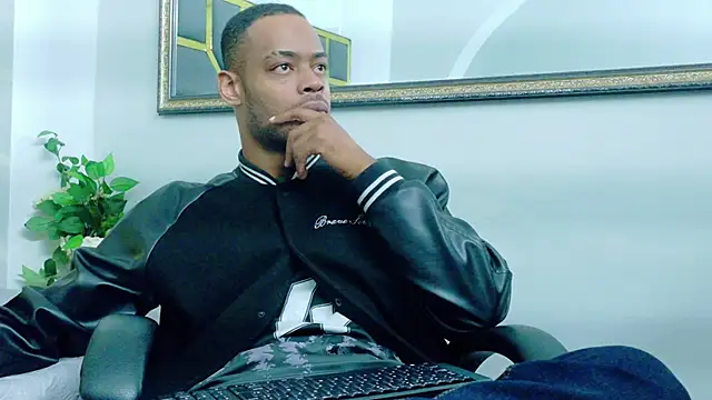 Snapshot of Neytanmalcon chatting on November 2025 09:30:02 PM Neytanmalcon online show from November 2025 09:30:02 PM