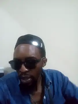 Snapshot of Blck420 chatting on November 2025 11:04:02 PM Blck420 online show from November 2025 11:04:02 PM