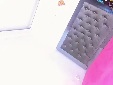 Snapshot of shopy_horny chatting on December 2025 08:41:02 AM shopy horny online show from December 2025 08:41:02 AM