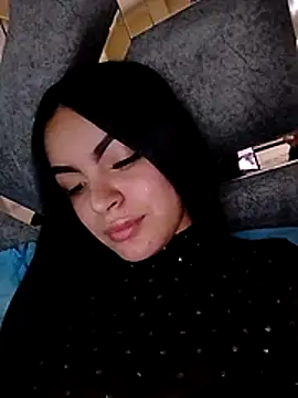 Snapshot of Nuvi_jonhs chatting on November 2025 10:43:02 PM Nuvi jonhs online show from November 2025 10:43:02 PM