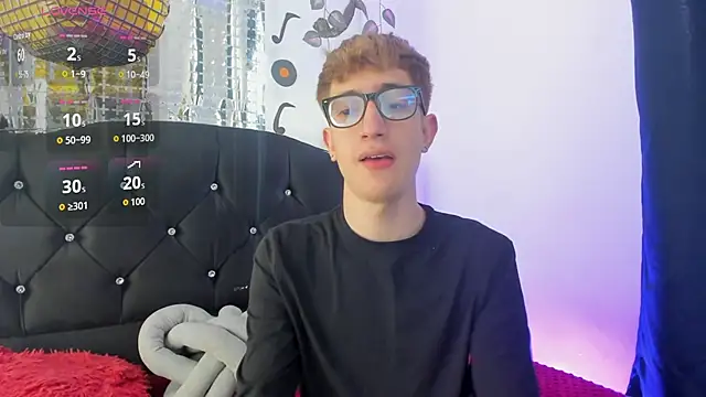 Snapshot of Erick_Taylor3 chatting on November 2025 05:36:02 PM Erick Taylor3 online show from November 2025 05:36:02 PM