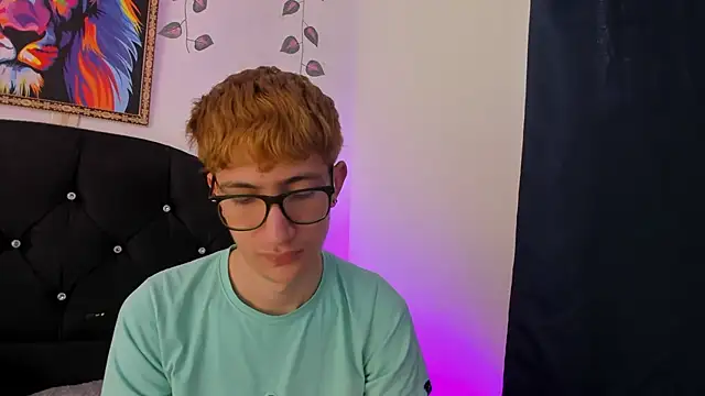 Snapshot of Erick_Taylor3 chatting on November 2025 06:01:02 PM Erick Taylor3 online show from November 2025 06:01:02 PM