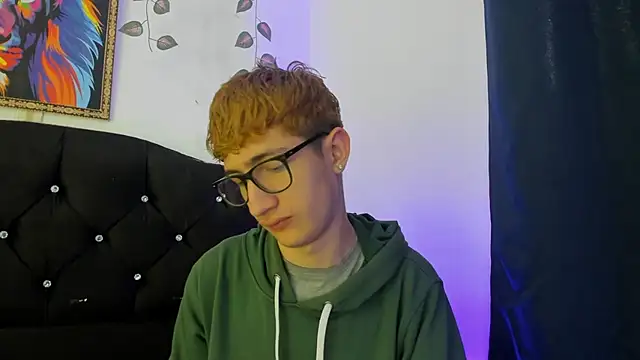 Snapshot of Erick_Taylor3 chatting on November 2025 06:29:02 PM Erick Taylor3 online show from November 2025 06:29:02 PM