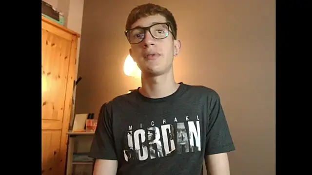 Snapshot of Erick_Taylor3 chatting on December 2025 07:53:02 PM Erick Taylor3 online show from December 2025 07:53:02 PM