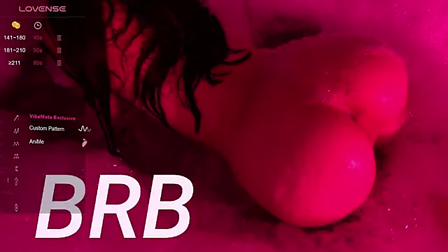 Snapshot of Ksarina chatting on December 2025 11:48:01 AM Ksarina online show from December 2025 11:48:01 AM