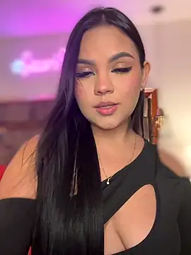 Snapshot of amber_white15 chatting on November 2025 02:43:02 AM amber white15 online show from November 2025 02:43:02 AM