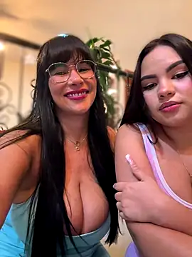 Snapshot of amber_white15 chatting on November 2025 02:35:01 AM amber white15 online show from November 2025 02:35:01 AM