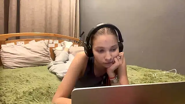 Snapshot of Softixq chatting on December 2025 03:54:01 PM Softixq online show from December 2025 03:54:01 PM