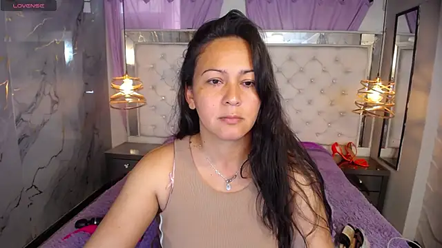 Snapshot of Melissa-roberts chatting on December 2025 07:55:01 PM Melissa-roberts online show from December 2025 07:55:01 PM