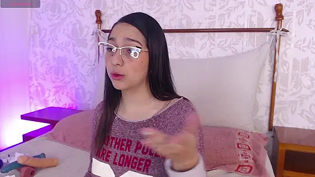 Snapshot of LexyBlaze_ chatting on November 2025 11:35:01 AM LexyBlaze online show from November 2025 11:35:01 AM