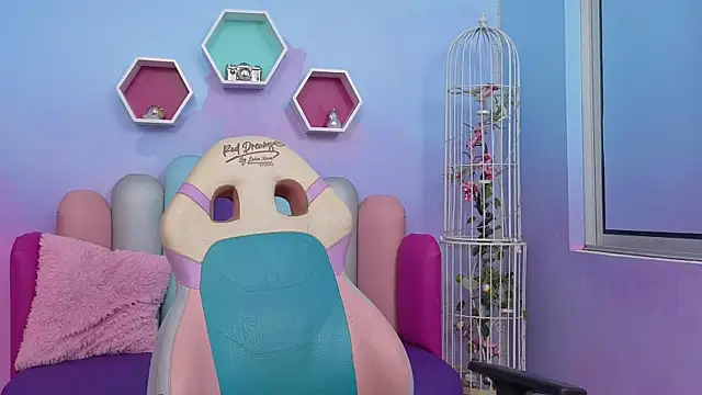 Snapshot of Sasha-Monroe chatting on November 2025 11:26:02 PM Sasha-Monroe online show from November 2025 11:26:02 PM